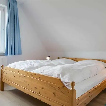 Apartment Wohnung Og Rechts Id 246 *